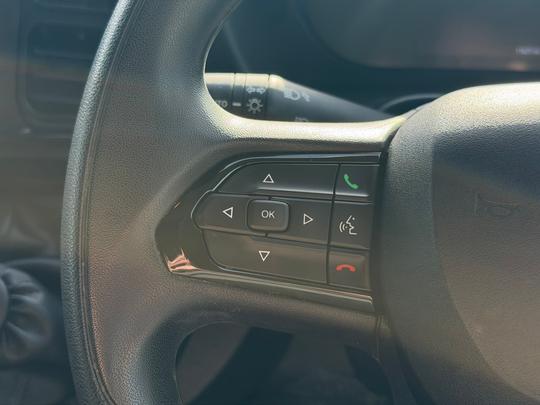 Toyota PROACE MAX Photo 3eef0263-3442-4d23-bcc3-806617cefb45.jpg