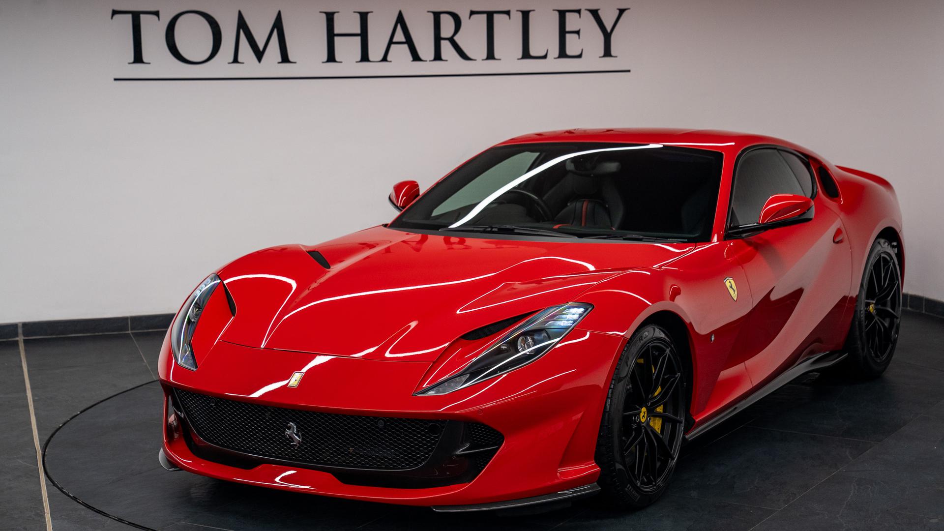 Ferrari 812 Superfast Photo 3ef6d3fa-fe58-4a3c-a1f7-18d3a73a65aa.jpg