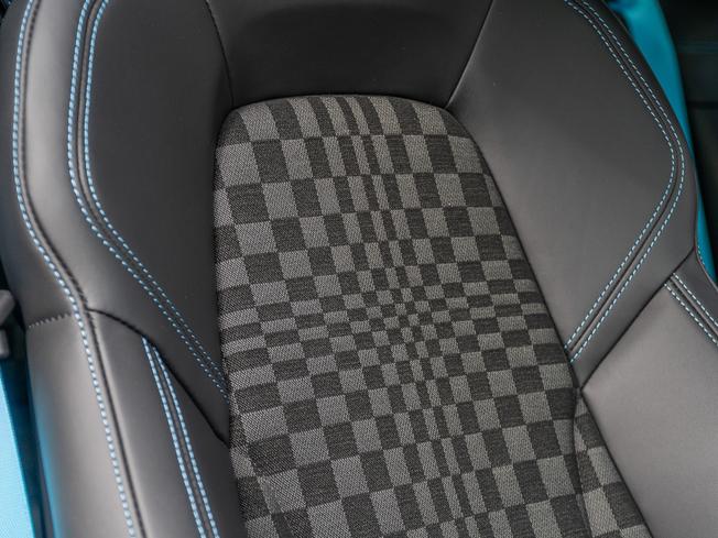 PORSCHE 911 Photo 11