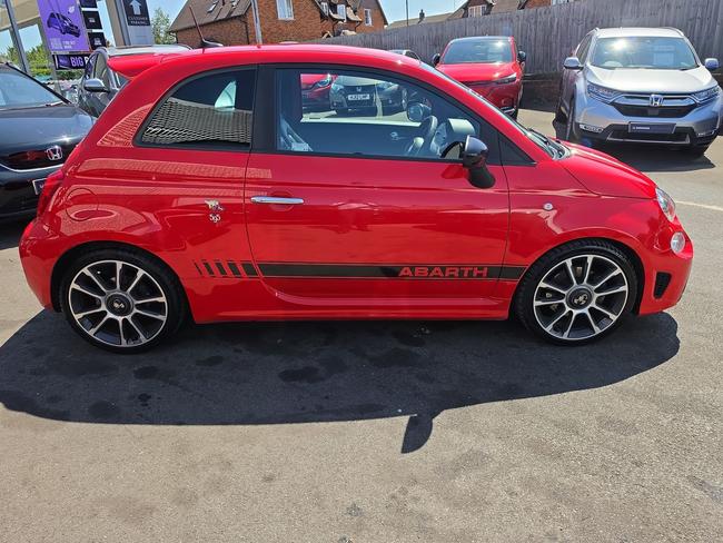 Abarth 595 Photo 3efa8728-4547-4f4a-8adf-58a4c9bafbb3.jpg