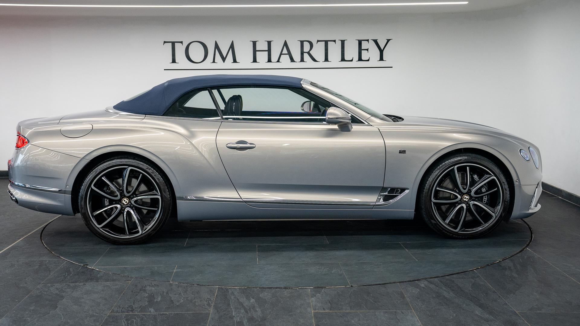 Bentley Continental GTC Photo 3efe3038-25d4-4d47-8865-d26a20d7fcc7.jpg