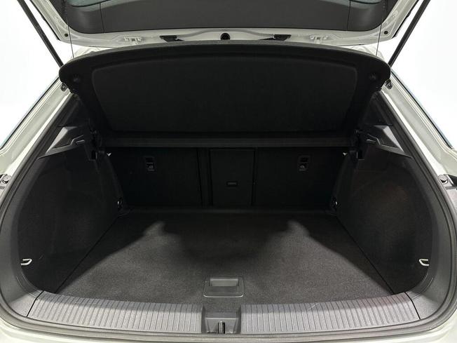 VOLKSWAGEN T-Roc Photo 9