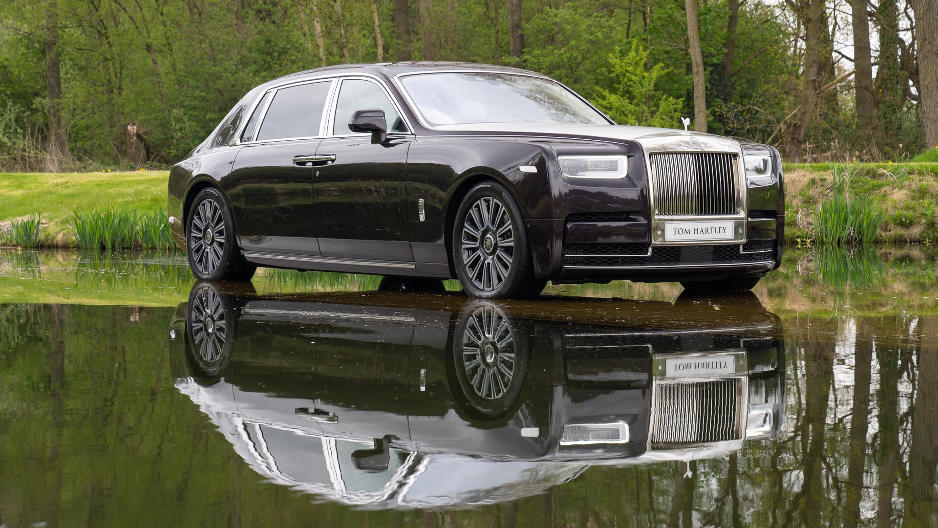 Rolls-Royce Phantom VIII EWB Photo 3f002ee8-db13-4841-bfe7-0b27a97fb6b7.jpg