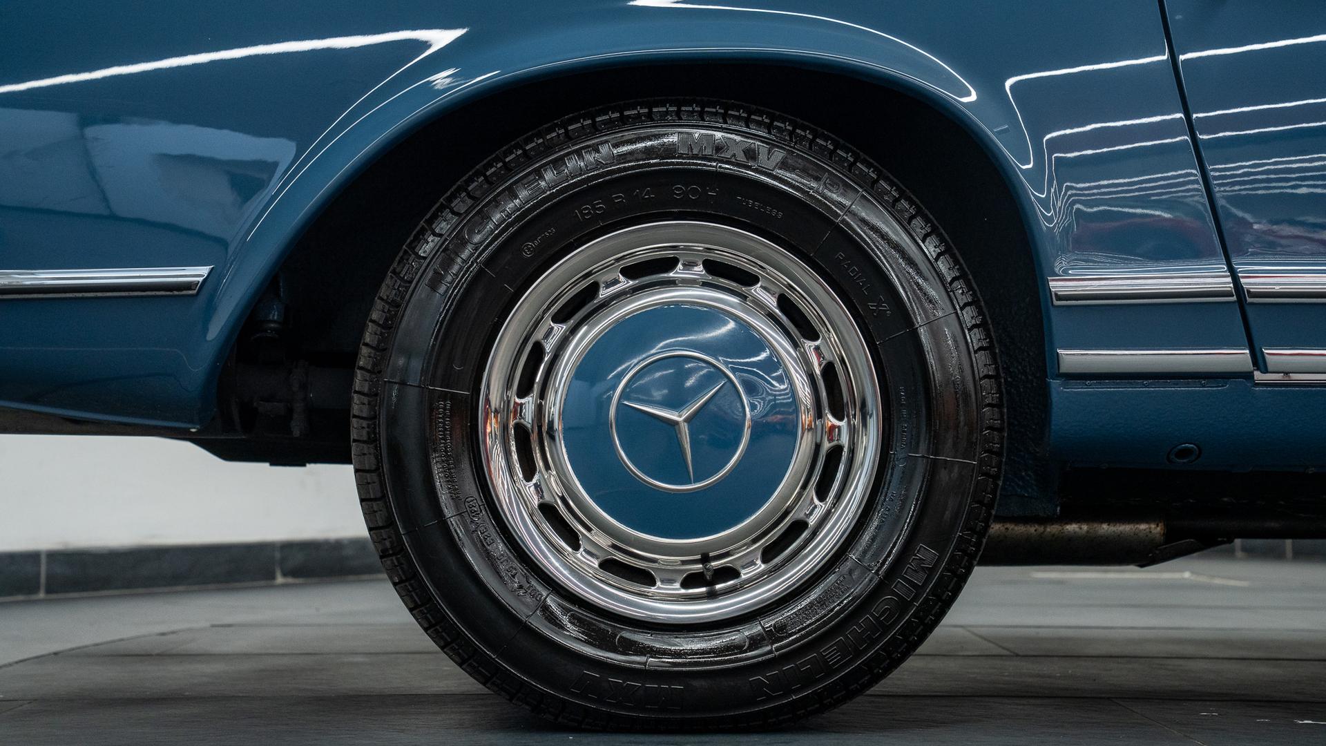 Mercedes-Benz 280 SL Photo 3f04f90d-63c5-483d-8e8e-b6c4948e3e2f.jpg