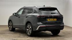 VOLKSWAGEN Tiguan Photo 3