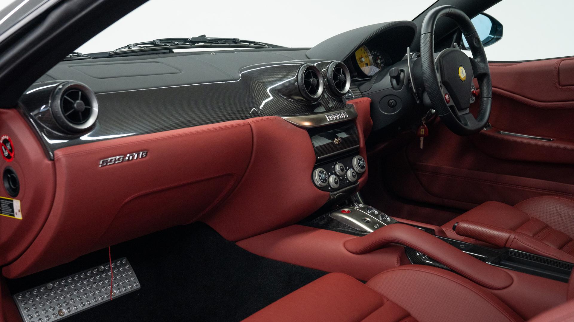 Ferrari 599 Photo 3f1801de-0f99-43f1-868e-7933a0f6ec58.jpg