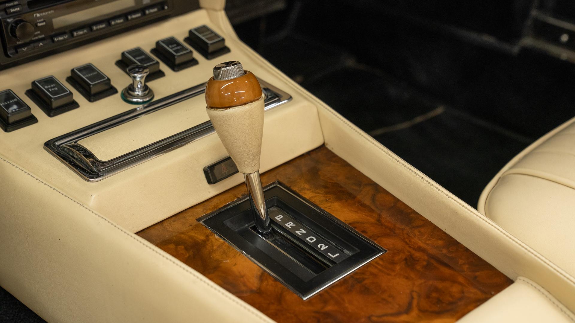 Aston Martin V8 Photo 3f33853f-487c-46ae-ae1d-0265e00dda3a.jpg