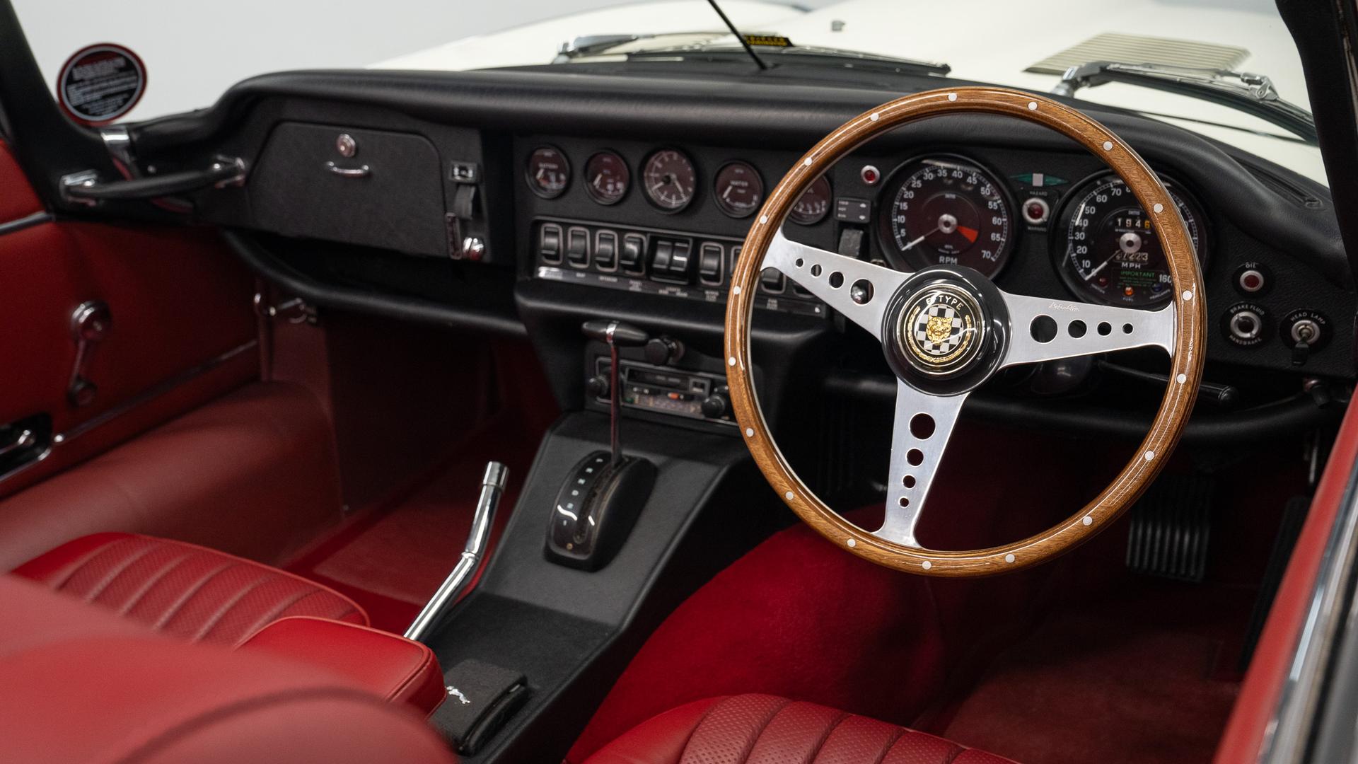 Jaguar E-Type Photo 3f374711-3f5e-4094-8f76-38e546c73a58.jpg