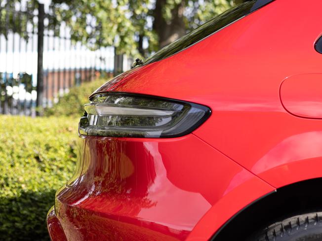 PORSCHE Macan Photo 48