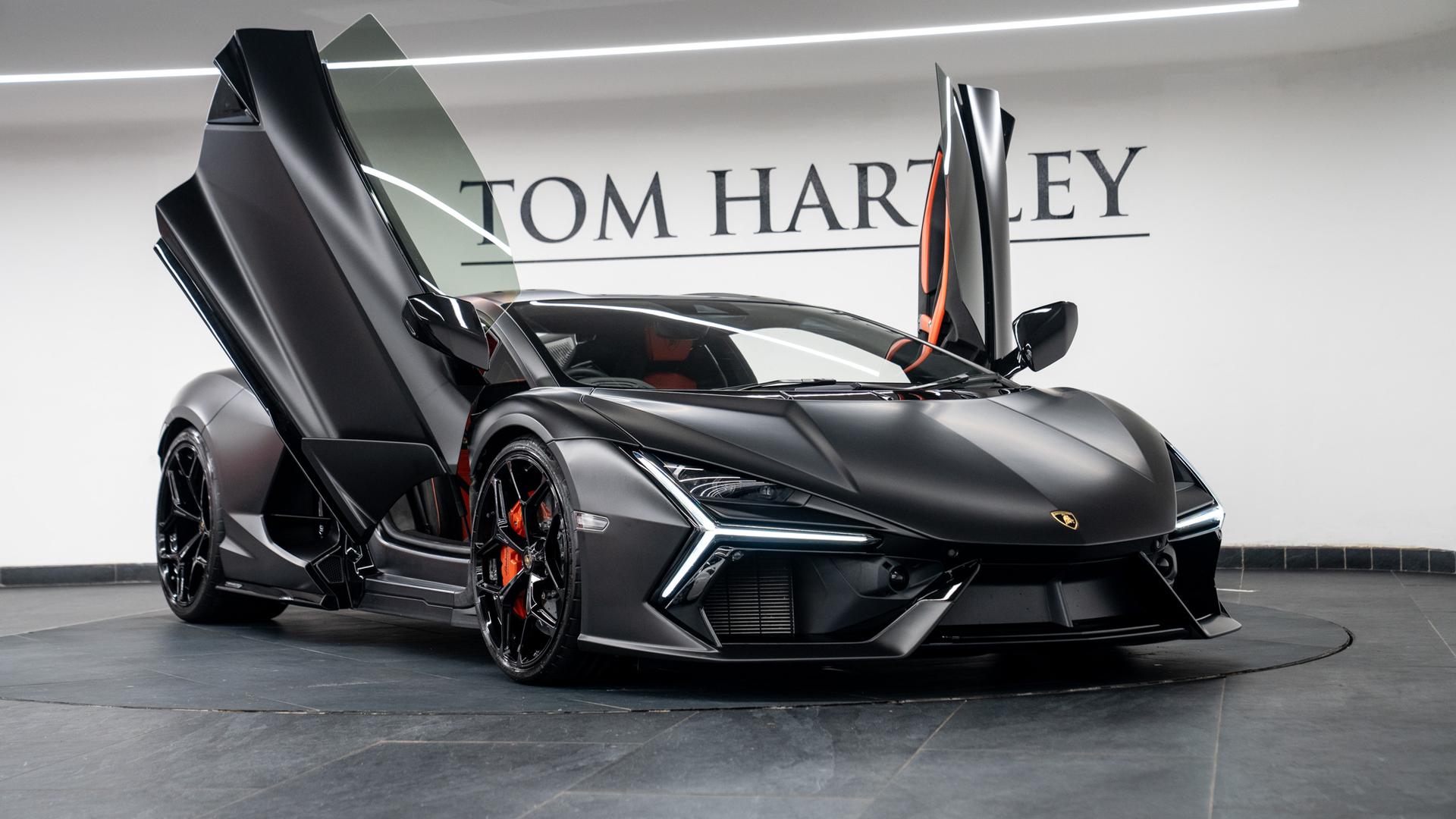 LAMBORGHINI Revuelto Photo 3f4a7926-885b-40fe-8624-9bef97162383.jpg