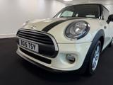 MINI Hatch Photo 4