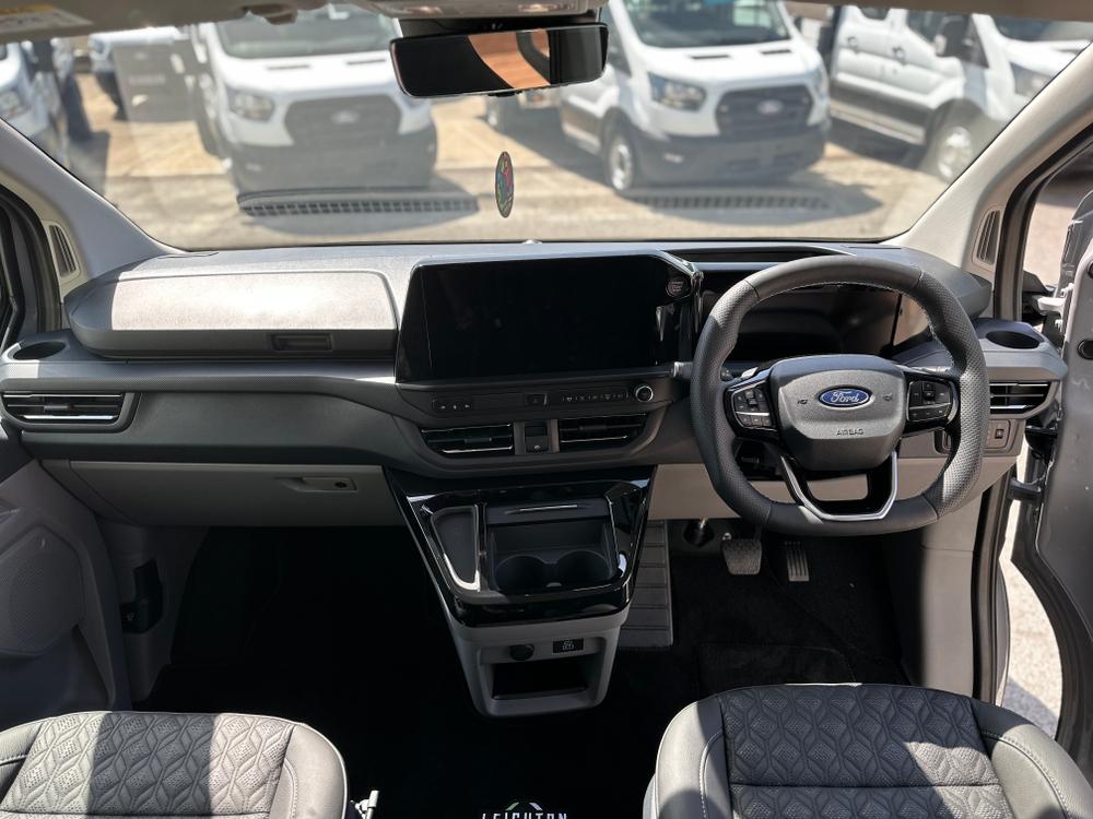Ford Transit Custom Photo 3f56c6b2-7c81-48f9-a037-bbd852a66423.jpg