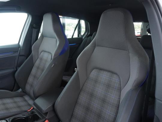 Volkswagen Golf Photo 3f58b2aa-4425-4ed3-a04c-5b4b83c52728.jpg