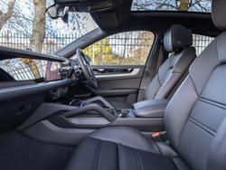 PORSCHE Cayenne Photo 3