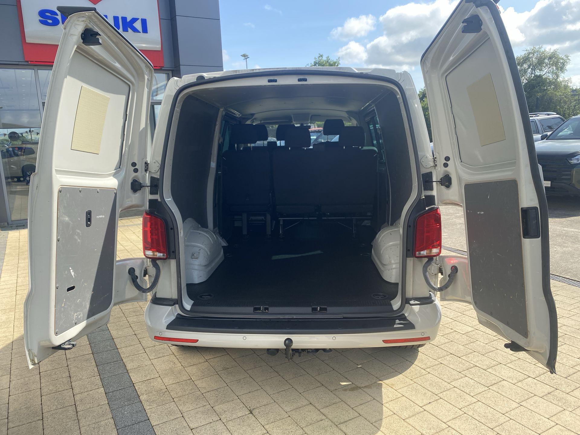 2023 Volkswagen TRANSPORTER T32 LWB 2.0 TDI 150 Highline Kombi Van DSG - vehicle photo 7 for sale on PureCar