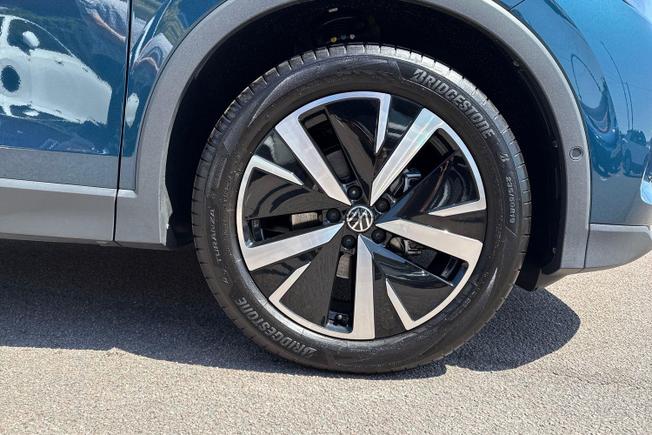VOLKSWAGEN Tiguan Photo 5