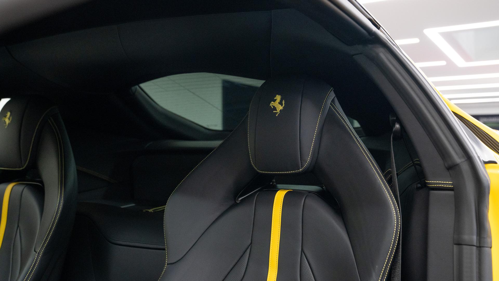 Ferrari 812 Photo 3f8c081a-85ff-47da-80f3-5776392808eb.jpg