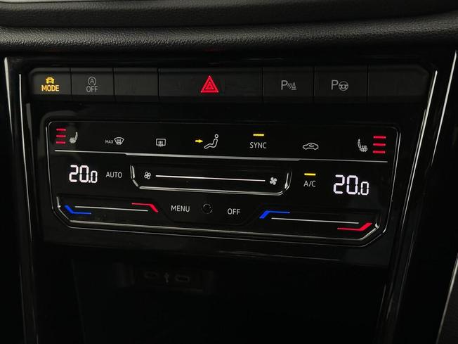 VOLKSWAGEN T-Roc Photo 13
