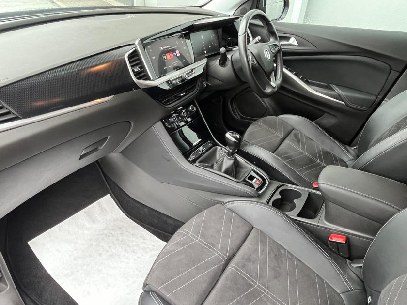 Vauxhall Grandland Photo 3fde835e-8e8c-4a83-b354-ee5afb56fc2d.jpg