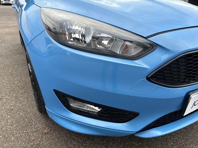 FORD Focus Photo 18