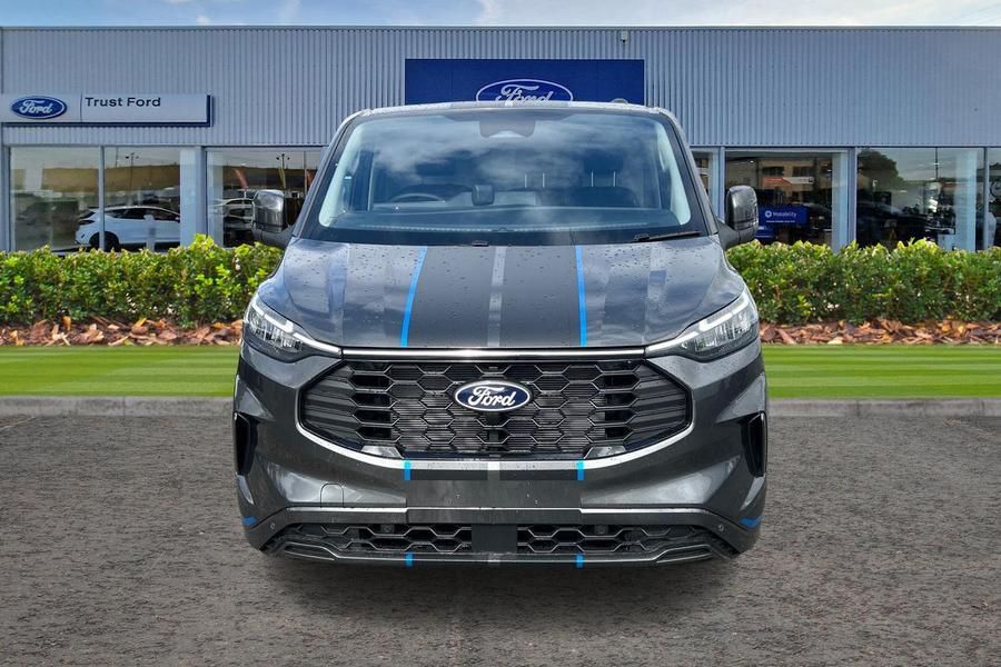 Ford TRANSIT CUSTOM Photo 3fe8f732-062c-46fa-bebd-07bf8e80c96d.jpg