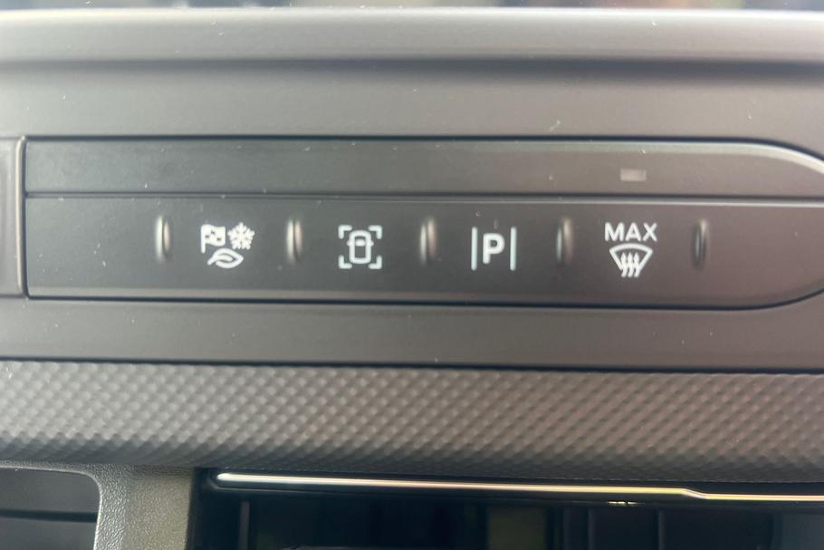 Used Ford TRANSIT CUSTOM NEWCUSTOM10 24