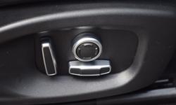 Jaguar E-PACE Photo 31