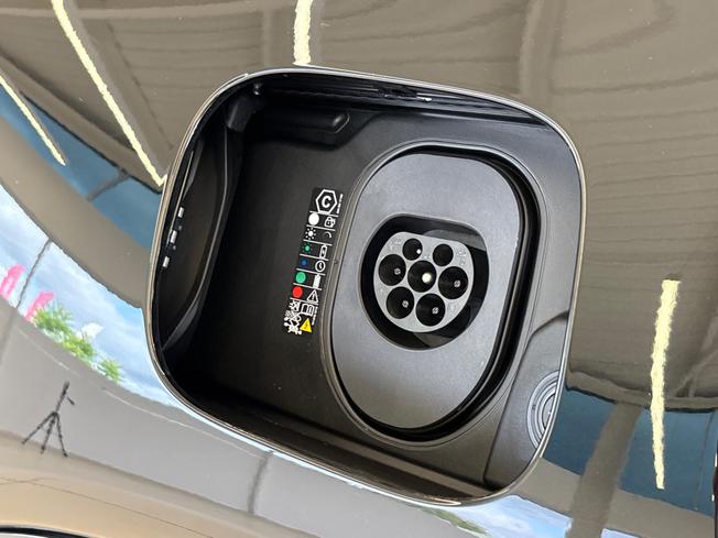 Porsche Cayenne Electric Photo 52
