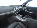 BMW 3 Series Photo 9