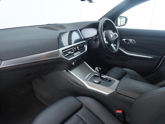 BMW 3 Series Photo 40161a12-c566-4f90-a54c-7988132545ab.jpg