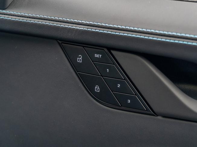 PORSCHE 911 Photo 36