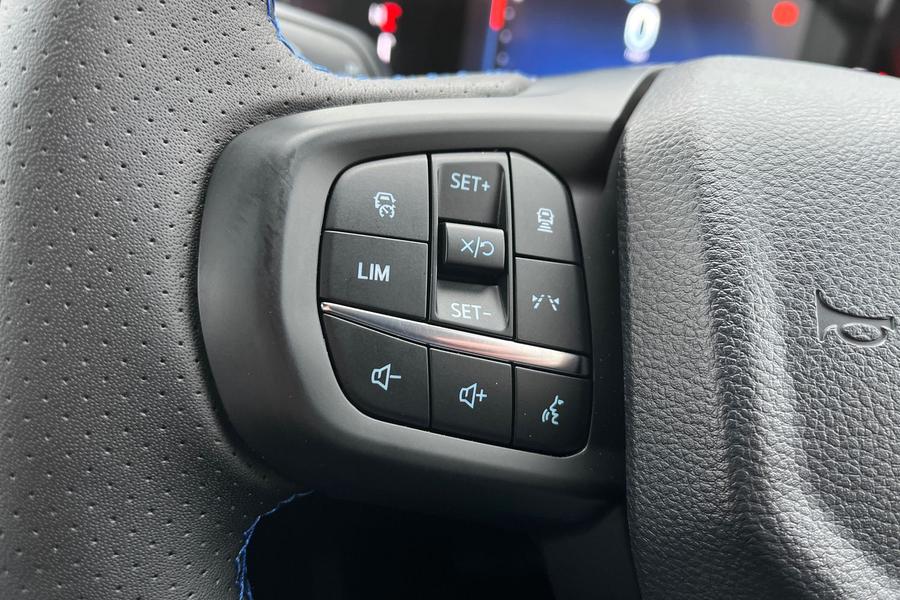 Ford RANGER Photo 4023331d-2048-4920-b138-c5dfbfda7e3c.jpg