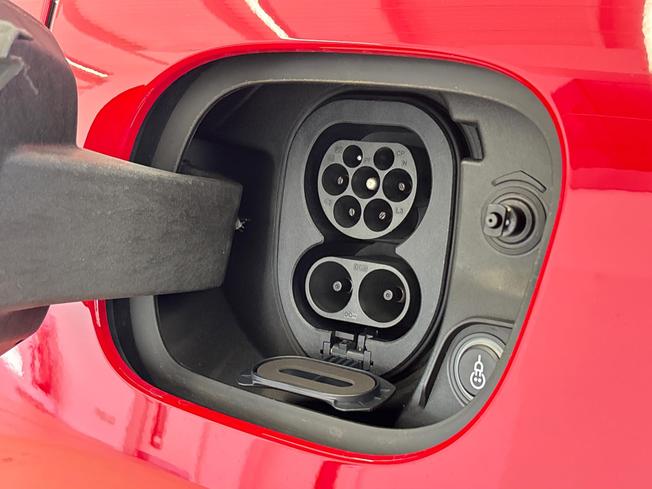 PORSCHE Macan Photo 49