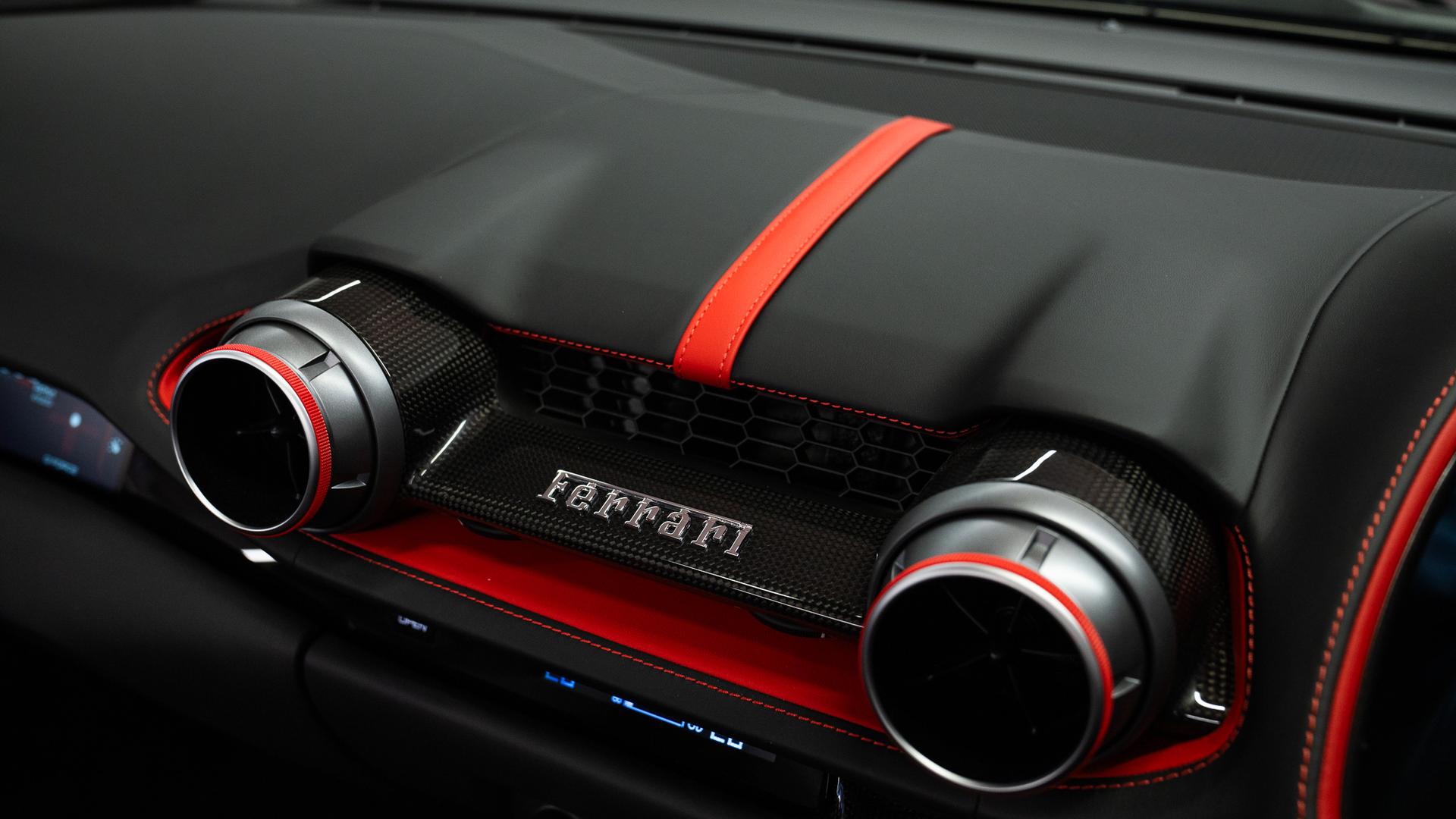 Ferrari 812 Photo 4026286e-67bf-4349-abee-091025d43201.jpg