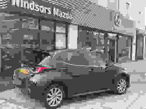Mazda MAZDA 2 HYBRID Photo 40458661-8638-4133-b66d-189e5aab7281.jpg