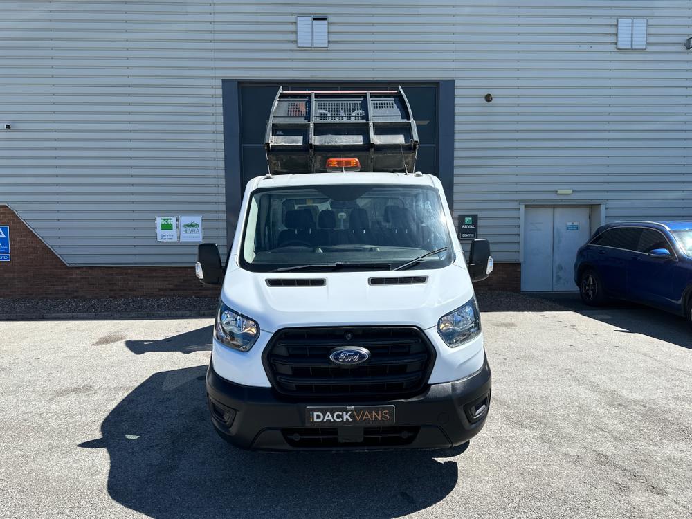 Ford Transit Photo 4049294d-ff48-45a6-ba5e-54089292297f.jpg