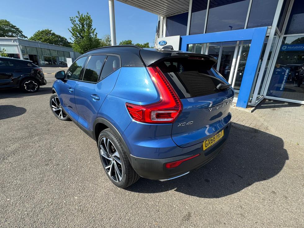 Volvo XC40 Photo 405a84e4-b321-4596-a338-d821412fce91.jpeg