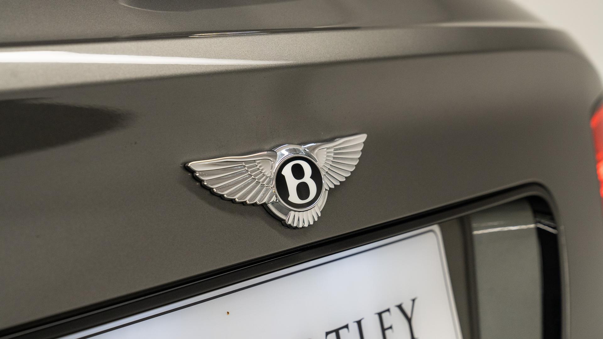 Bentley Bentayga V8 Photo 406dc14c-0422-45d3-bdd7-5250a5c8c1b9.jpg