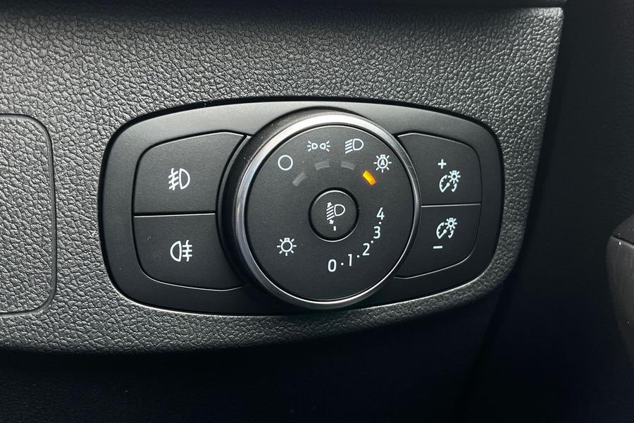 Ford FOCUS Photo 407720ea-c566-4416-9f6f-b5dfcdb35d23.jpg