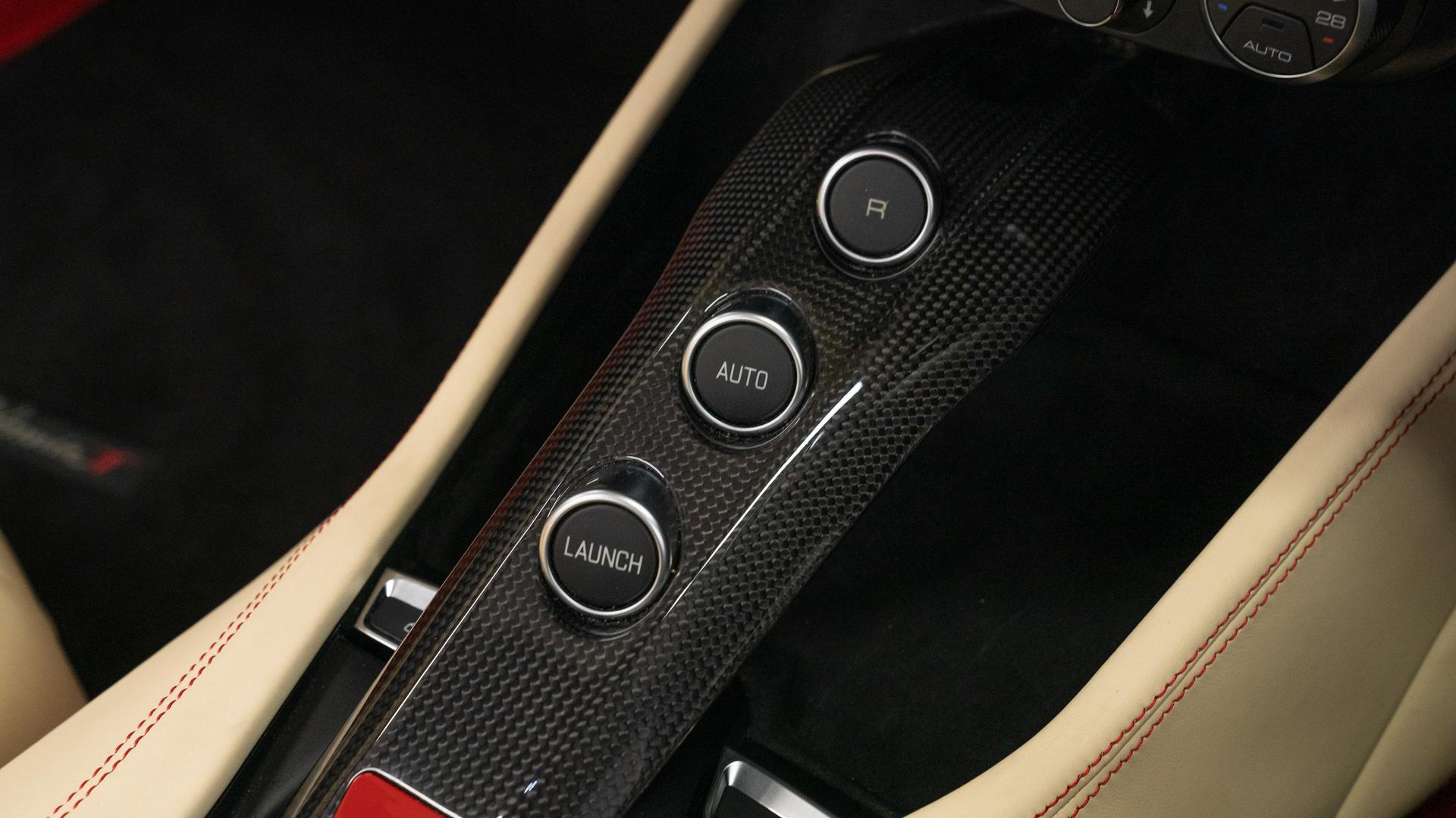 Ferrari California Photo 4080ef1c-0591-4872-92fe-2f8cc9fba2a5.jpg