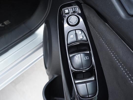 Nissan Juke Photo 4087f354-98ac-421f-96c3-d3bdcc41ba40.jpg