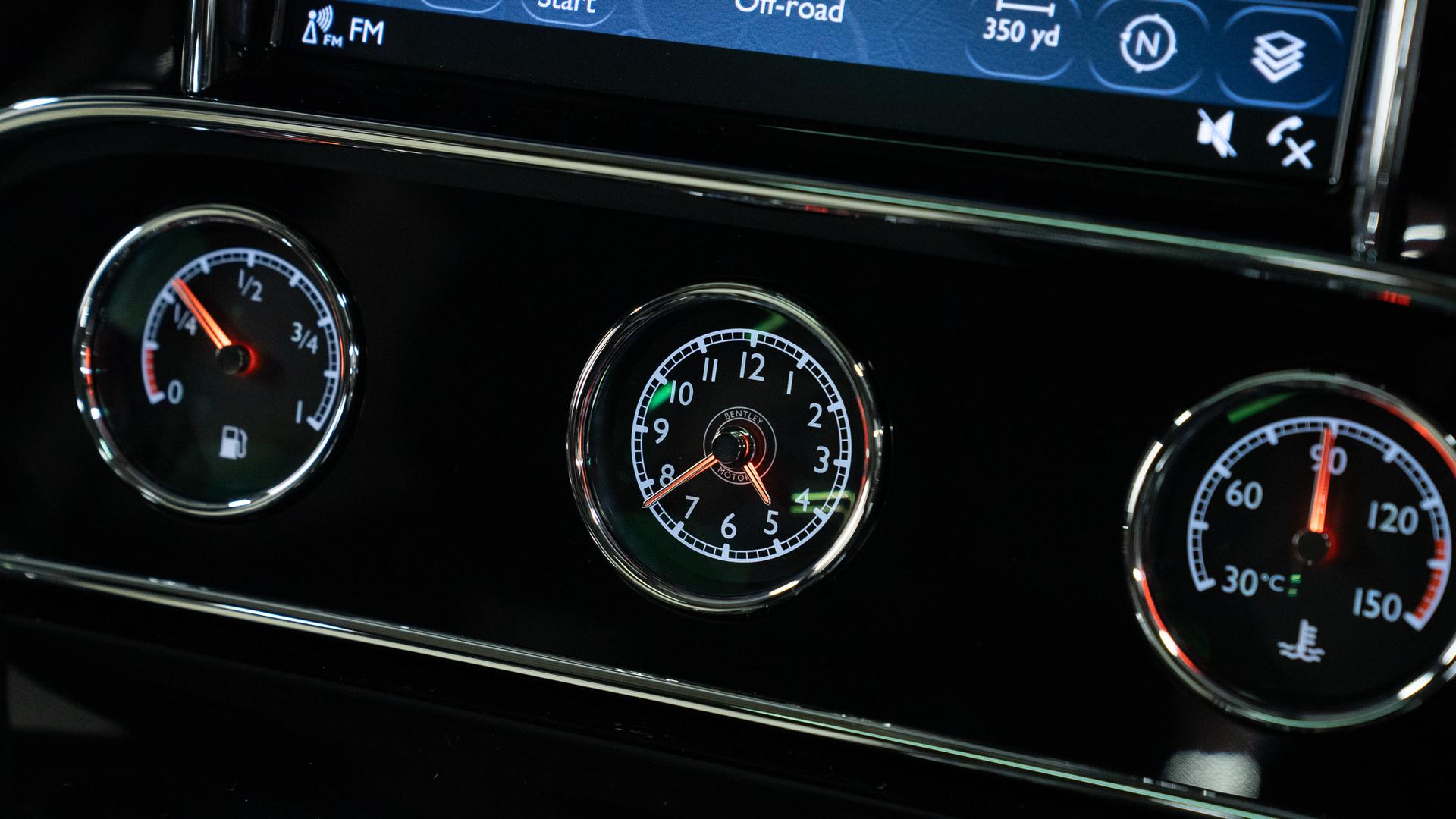 Bentley Mulsanne Photo 408c1140-4fc9-4d52-9f1c-6335f2c98174.jpg