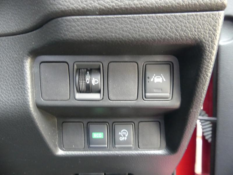 Nissan Qashqai Photo 40914269-6d22-4298-b1ba-9fa16e7ac84e.jpg