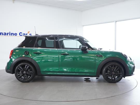 MINI Hatch Photo 40bbbf86-c56f-4894-93ef-032b8a9586cf.jpg