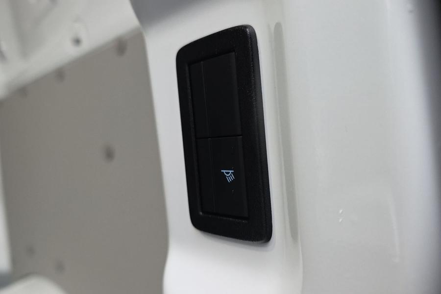 Ford TRANSIT CUSTOM Photo 40ccd133-8a5f-44f7-b55a-6a4565255448.jpg