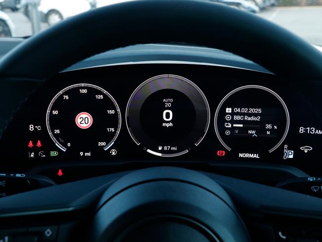 PORSCHE Taycan Photo 14