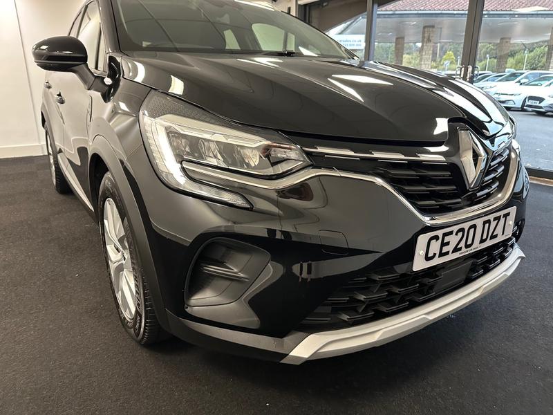 Renault Captur Photo 40d4be60-1b69-4da2-aad3-73a45c379115.jpg