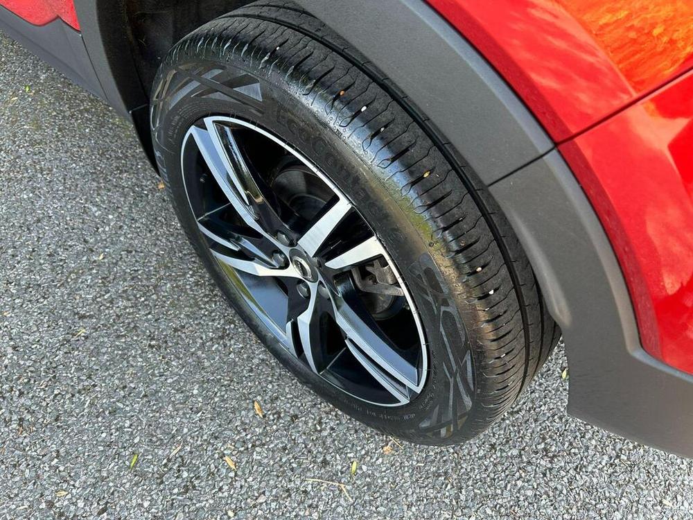 Used Volvo XC40 HN22CJV 19