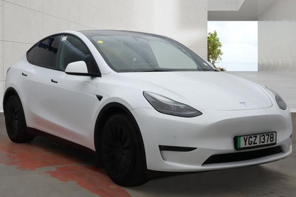 Used 2022 TESLA MODEL Y Long Range AWD 5dr Auto White at SERE Motors