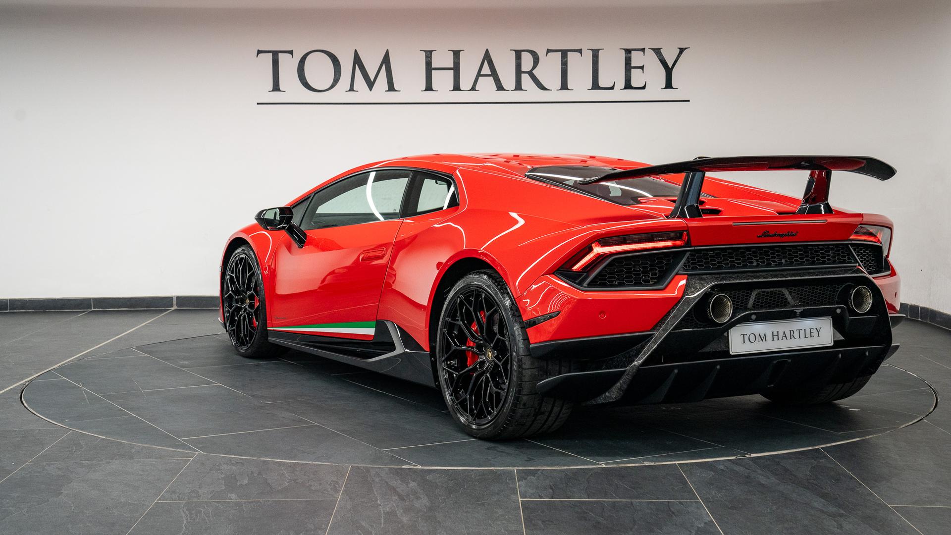LAMBORGHINI Huracan Photo 40fdefa0-4dae-4b4c-8d87-19d69287ae05.jpg